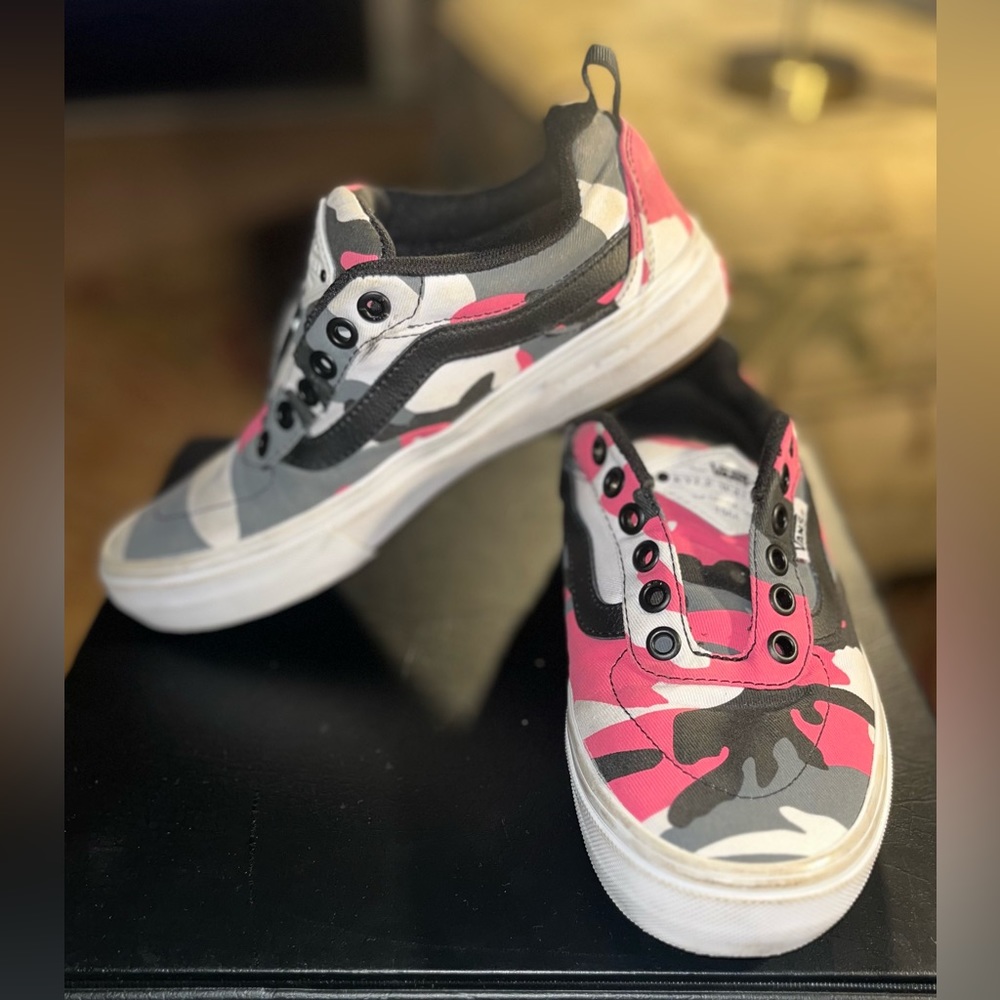 Vans Kyle Walker Pro Skateboard Shoes Men’s Size 4 Black White Pink Camo